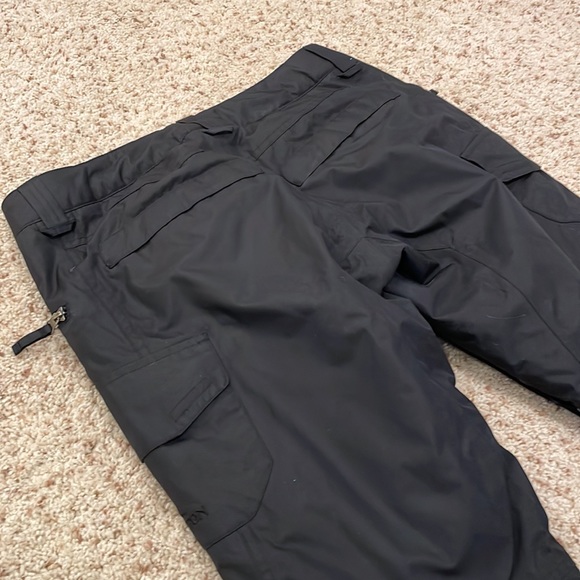 Burton Snow/Ski pants. Only worn a few times and in pristine condition. - Picture 2 of 10